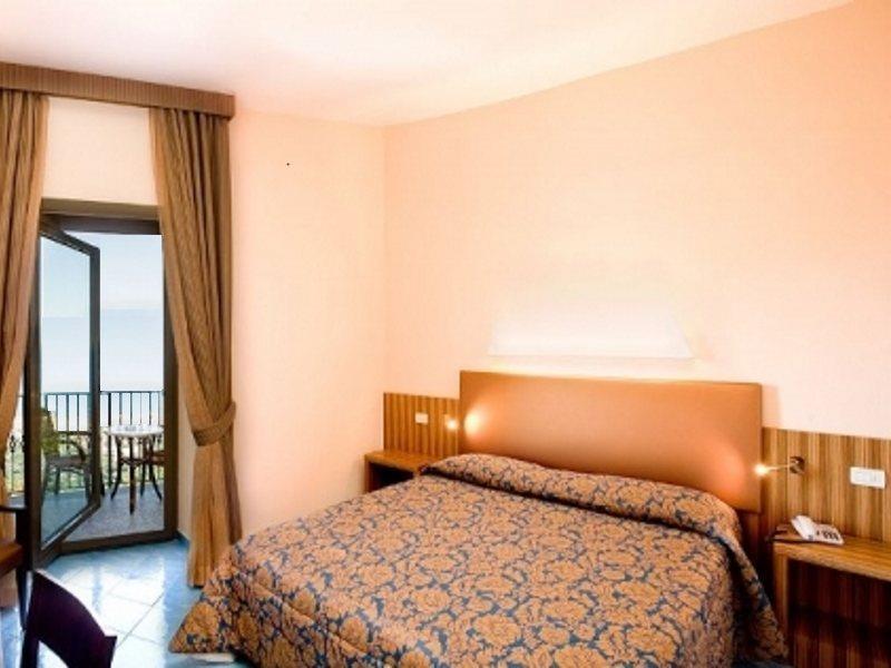 Grand Hotel Due Golfi 산트아구타수이두에골피 외부 사진