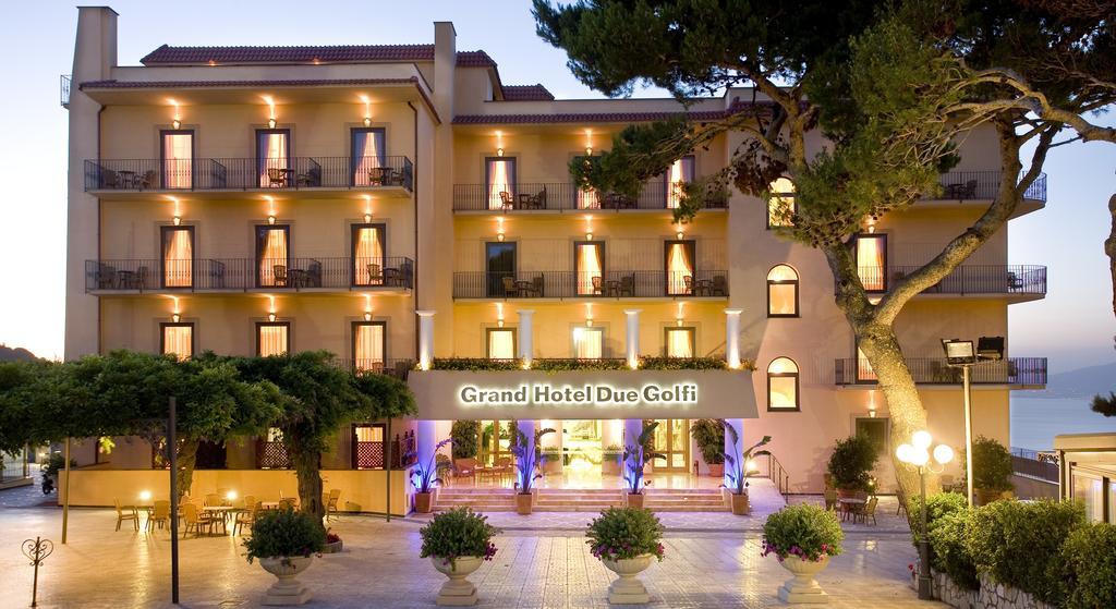 Grand Hotel Due Golfi 산트아구타수이두에골피 외부 사진