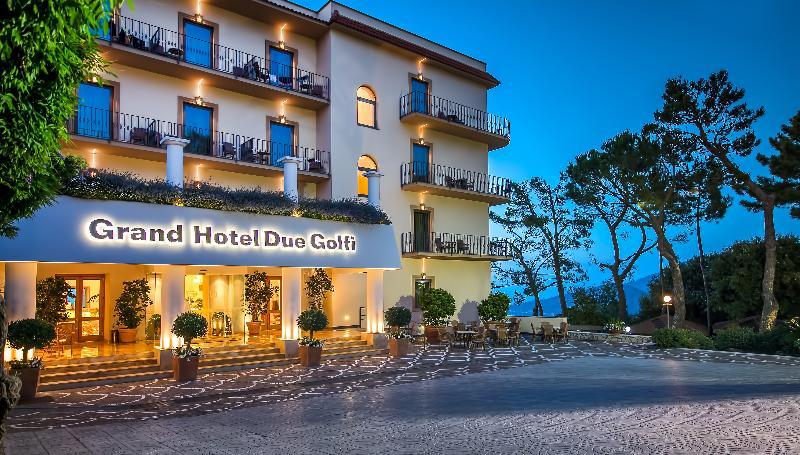 Grand Hotel Due Golfi 산트아구타수이두에골피 외부 사진