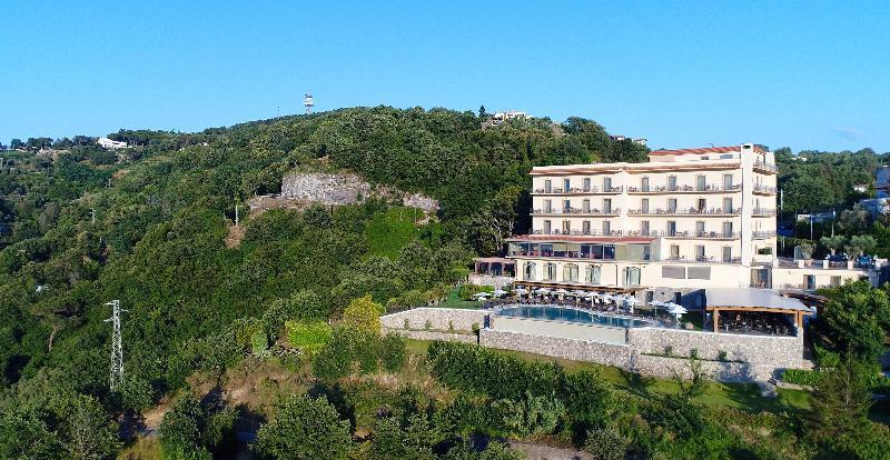 Grand Hotel Due Golfi 산트아구타수이두에골피 외부 사진