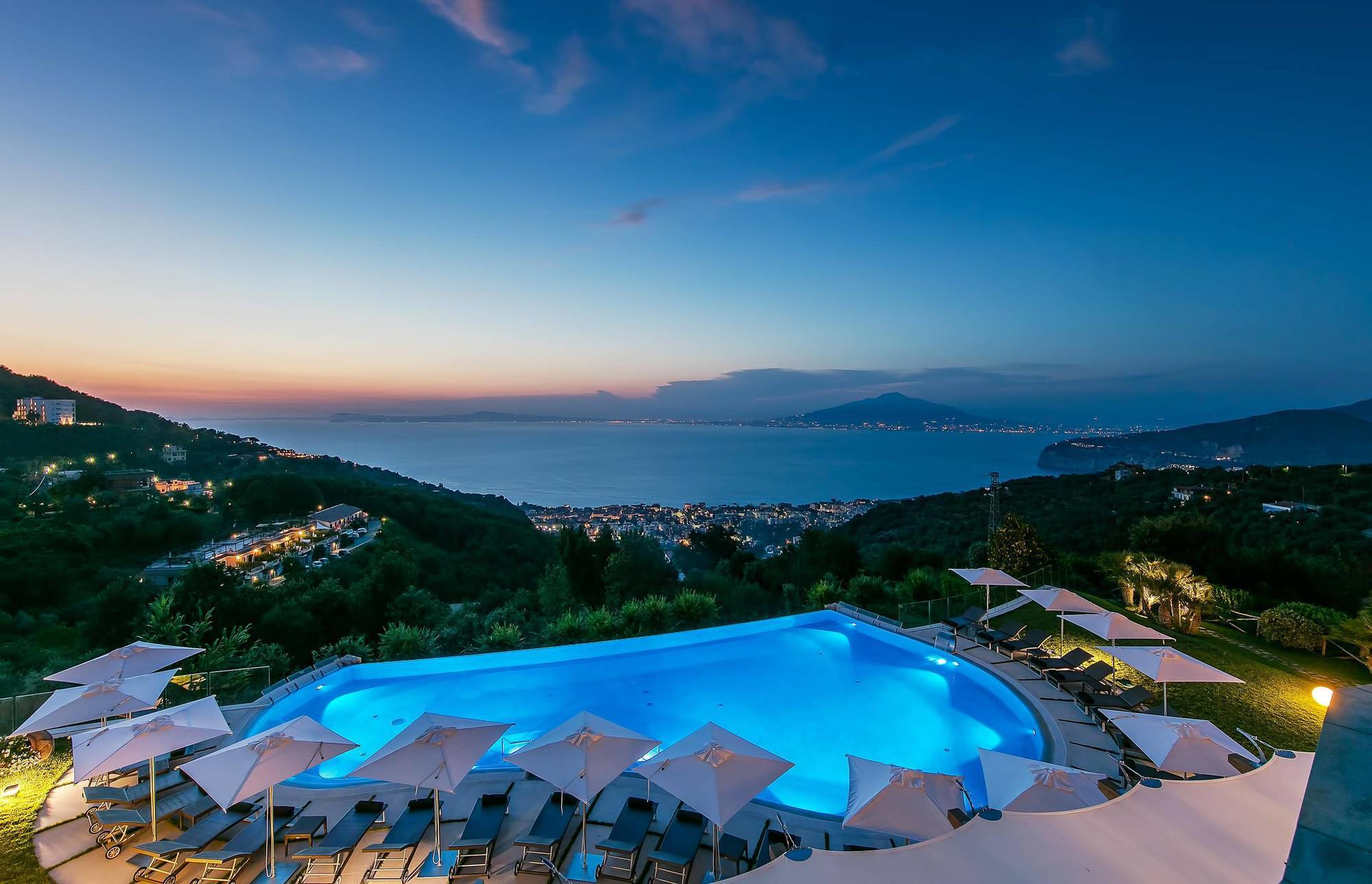 Grand Hotel Due Golfi 산트아구타수이두에골피 외부 사진